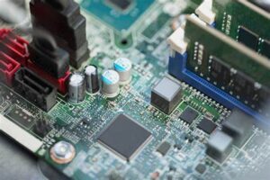 When multiple PCB boards are connected through connectors, it is also necessary to consider minimizing the loop area, especially for large di/dt signals, high frequency signals or sensitive signals. It is best that one signal wire corresponds to one ground wire, and the two wires are as close as possible.